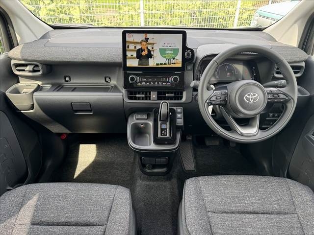 TOYOTA Sienta Hybrid Z  Late  10.5 DA  All Green 2025′ D98RQ