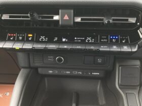 
									TOYOTA Land Cruiser Wagon VX Pearl White 2024′ D9JD1 full								