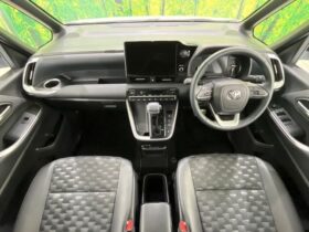 
									TOYOTA Voxy S-Z Pearl White 2024′ DB9IK full								
