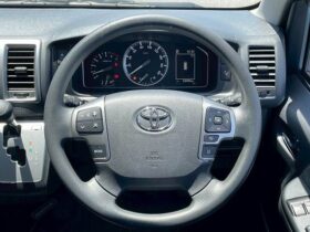 
									TOYOTA Hiace Wagon Wide GL Long Middle Roof Pearl White 2023′ DB9SF full								