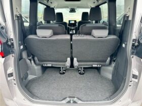 
									TOYOTA Noah 1.8 x HV 7 people Gray 2024′ DBDGH full								