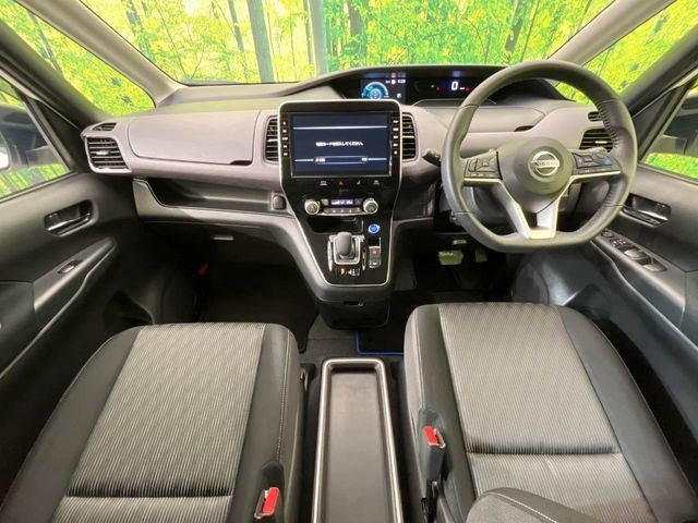NISSAN Serena e-POWER Highway Star V Pearl White 2020′ DDENV