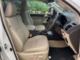 
									TOYOTA Land Cruiser Prado TX L Packet Matte Black Ed Pearl White 2023′ DFJMO full								