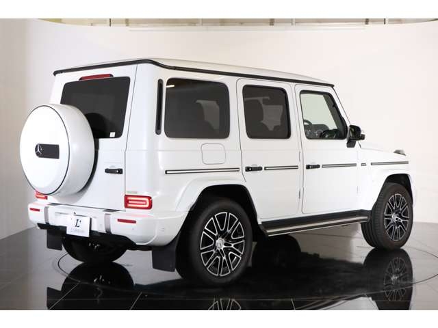 Mercedes-Benz G Class G450d Launch Edition (ISG) Pearl White 2024′ DFK5E