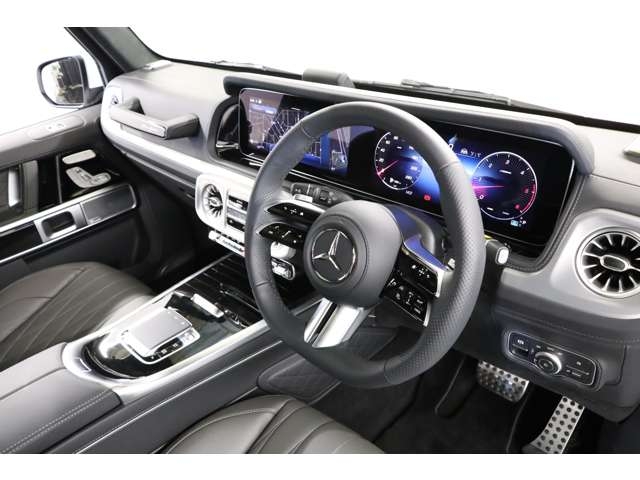 Mercedes-Benz G Class G450d Launch Edition (ISG) Pearl White 2024′ DFK5E