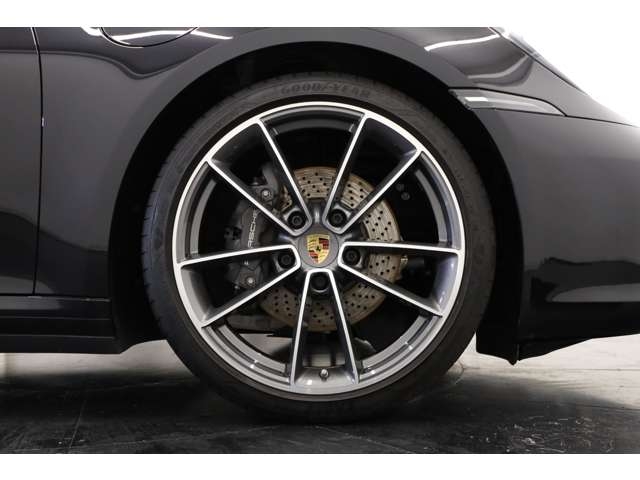 Porsche 911 Targa 4 Black 2022′ DFK9F