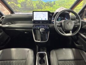 
									TOYOTA Noah S-Z Pearl White 2024′ DHP38 full								