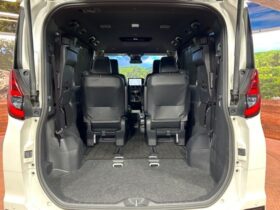 
									TOYOTA Noah S-Z Pearl White 2024′ DHP38 full								