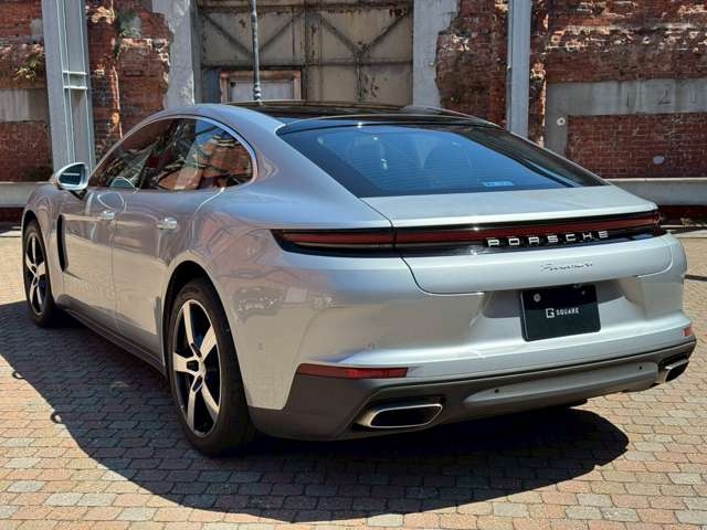 Porsche Panamera Base Grade Silver 2024′ DHPBE