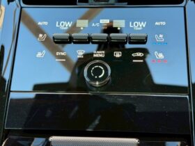 
									Porsche Panamera Base Grade Silver 2024′ DHPBE full								