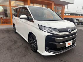 
									TOYOTA Noah Hybrid SZ  Comfort  DA Plus  Fda Pearl White 2025′ DHSS2 full								