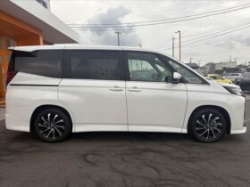 
									TOYOTA Noah Hybrid SZ  Comfort  DA Plus  Fda Pearl White 2025′ DHSS2 full								