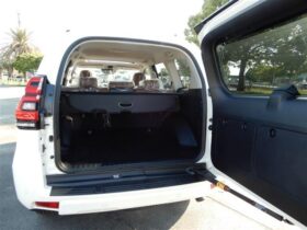 
									TOYOTA Land Cruiser Prado 2.8 TX L Package 70th Pearl White 2022′ DHSSG full								