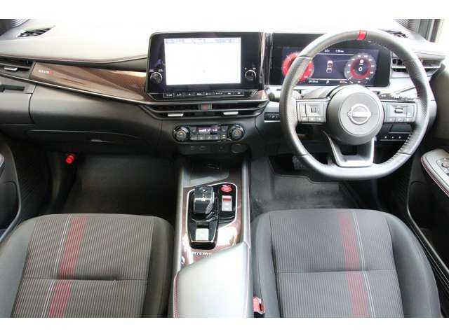 NISSAN AURA Nismo White/Black 2022′ DKOLV