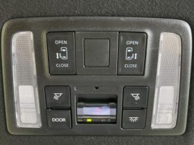 
									TOYOTA Voxy S-Z Pearl White 2025′ DM08P full								