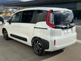 
									TOYOTA Sienta 1.5 Hybrid Z 7 Pearl White 2025′ DM325 full								
