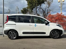 
									TOYOTA Sienta 1.5 Hybrid Z 7 Pearl White 2025′ DM325 full								