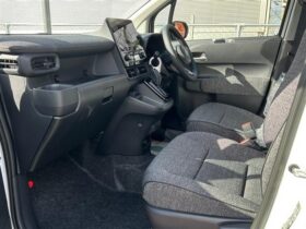 
									TOYOTA Sienta 1.5 Hybrid Z 7 Pearl White 2025′ DM325 full								