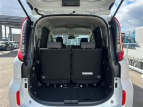 
									TOYOTA Sienta 1.5 Hybrid Z 7 Pearl White 2025′ DM325 full								