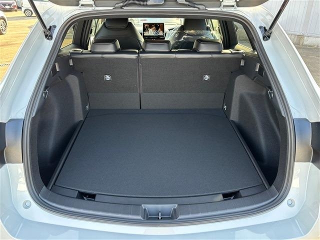 TOYOTA Corolla Touring 1.8HV Active Sport Pearl White 2025′ DO89M