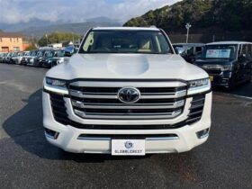 
									TOYOTA Land Cruiser Wagon 3.5 ZX JBL Sound 7 Person Pearl White 2023′ DO8CC full								