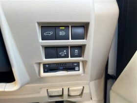 
									TOYOTA Land Cruiser Wagon 3.5 ZX JBL Sound 7 Person Pearl White 2023′ DO8CC full								