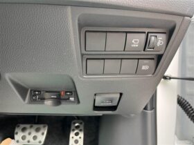 
									TOYOTA Yaris Cross 1.5 GR Sport Safety Pearl White 2025′ DO8CE full								