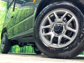 
									SUZUKI Jimny XC Green 2025′ DQ9JM full								