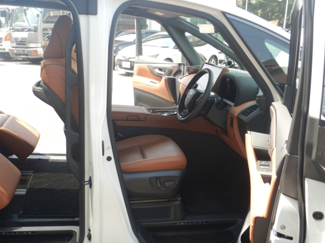 TOYOTA Vellfire Z Premier Pearl White 2023′ DS6PK