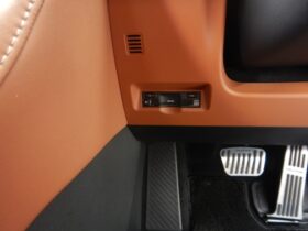 
									TOYOTA Vellfire Z Premier Pearl White 2023′ DS6PK full								