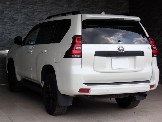 TOYOTA Land Cruiser Prado TX L Packet Matte Black Ed Pearl White 2023′ DS6R9