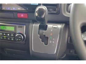 
									TOYOTA Hiace Van Super GL Dark Prime 2 Long Pearl White 2025′ DSETA full								