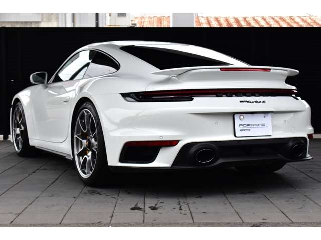 Porsche 911 Turbo S PDK White 2022′ DSF1O