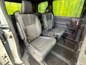 
									TOYOTA Noah S-Z Pearl White 2023′ DSFCD full								