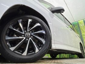 
									TOYOTA Noah S-Z Pearl White 2023′ DSFCD full								