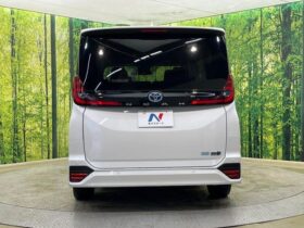 
									TOYOTA Noah S-Z Pearl White 2023′ DSFCD full								