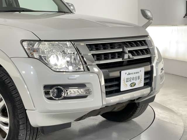 MITSUBISHI Pajero Super Exceeded Pearl White 2015′ DSFJ1