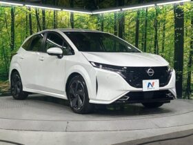 
									NISSAN AURA G FOUR Pearl White 2021′ DSFOV full								