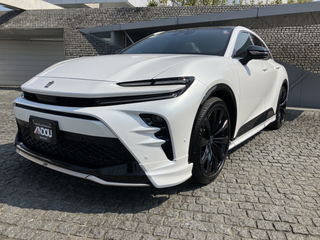 TOYOTA Crown Sport Z Pearl White 2023′ DTOP7