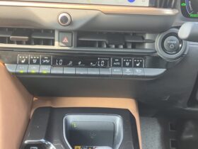 
									TOYOTA Crown Sport Z Pearl White 2023′ DTOP7 full								