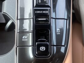 
									TOYOTA Crown Sport Z Pearl White 2023′ DTOP7 full								