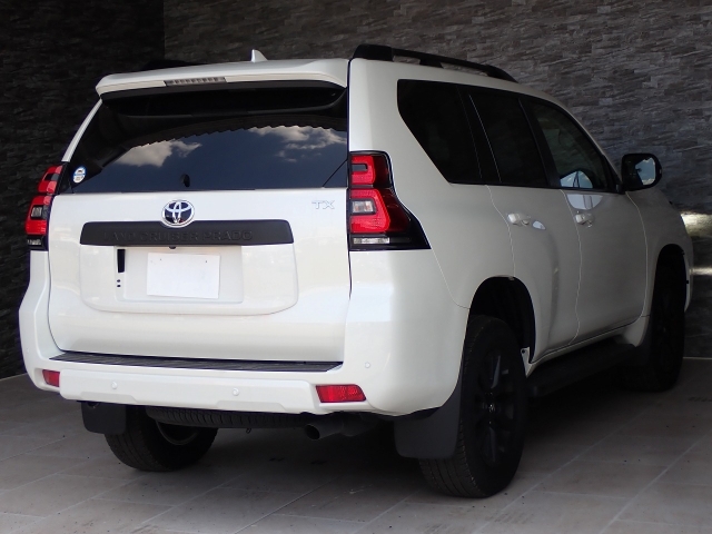 TOYOTA Land Cruiser Prado TX L Packet Matte Black Ed Pearl White 2023′ DUBZ7
