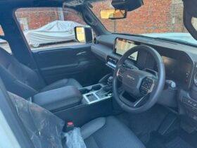 
									TOYOTA Land Cruiser Wagon VX Pearl White 2024′ DUKSA full								