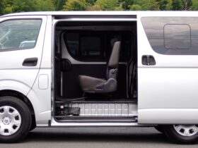 
									TOYOTA Hiace Van DX GL Package Long 5-Door Silver 2024′ DWOPT full								
