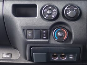 
									TOYOTA Hiace Van DX GL Package Long 5-Door Silver 2024′ DWOPT full								