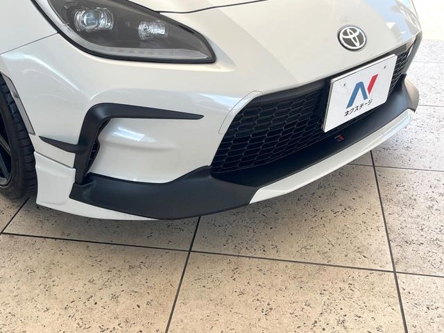 TOYOTA 86 RZ Pearl White 2023′ DWOWJ