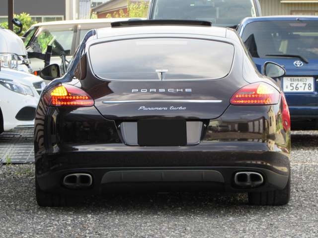 Porsche Panamera   Turbo   Alpine BIG – X11 Navigation   System Brown/Red 2010′ DWP38