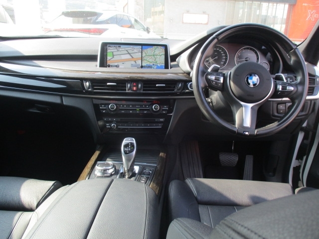 BMW X5 xDrive35i M Sport White 2016′ DWSVV