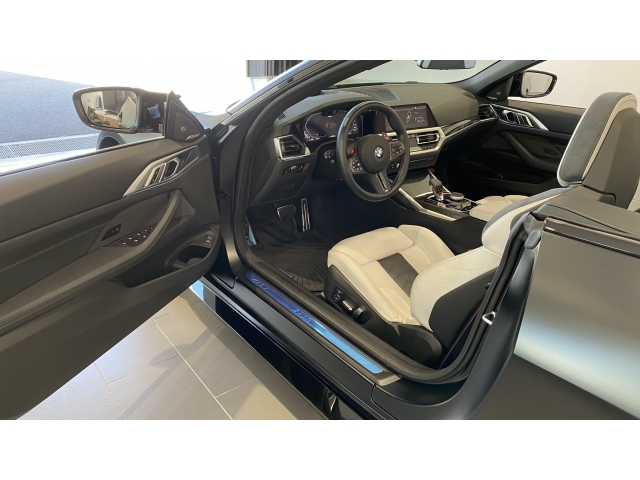 BMW M4 Competition M xDrive Black 2023′ DX44W