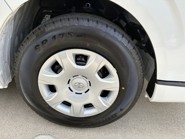 TOYOTA Hiace Wagon Wide GL Long Middle Roof Pearl White 2025′ DX44X